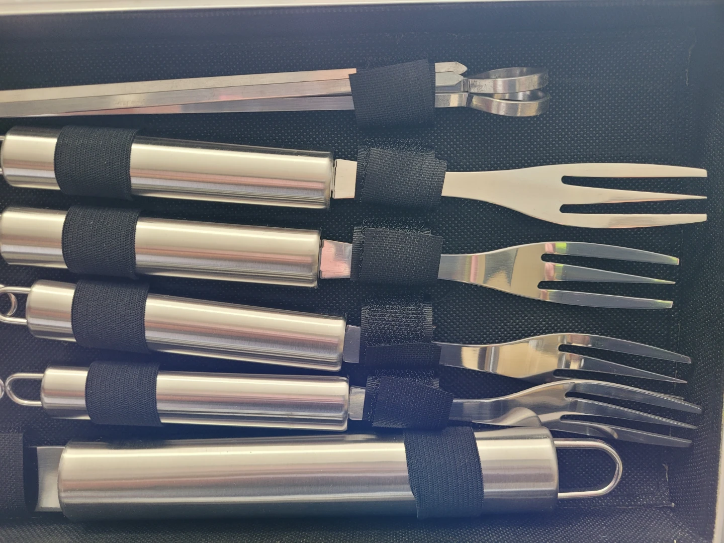 Master Chef 16-Piece BBQ and Picnic Tool Set - photo 3