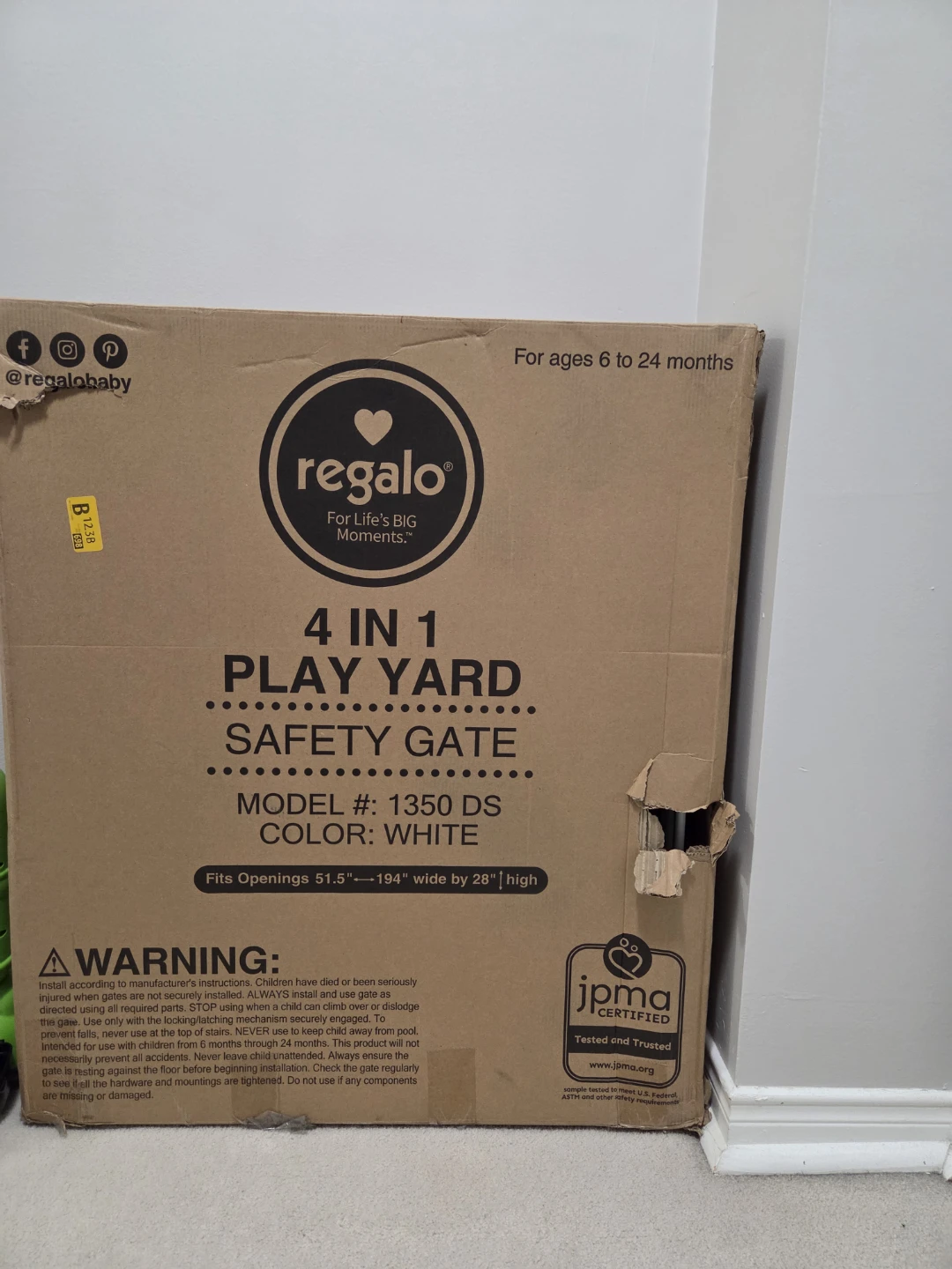 Regalo 4-in-1 Play Yard and Safety Gate