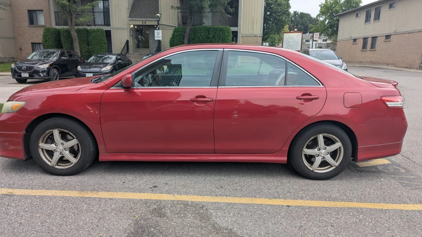 Toyota Camry 2011 SE - photo 4