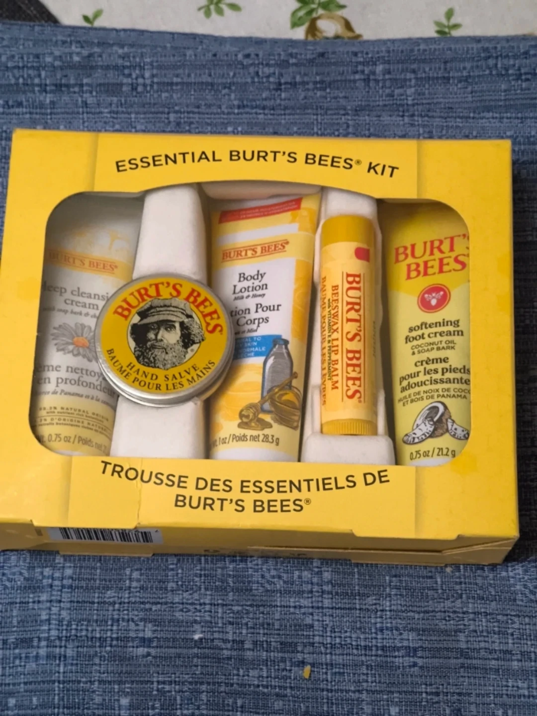 Burt's Bees Essential Kit