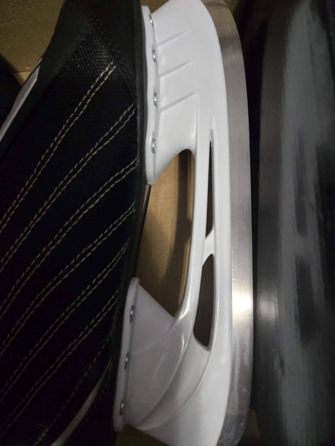 Brand New Never Used/Sharpened Vic Hockey Skates - photo 3