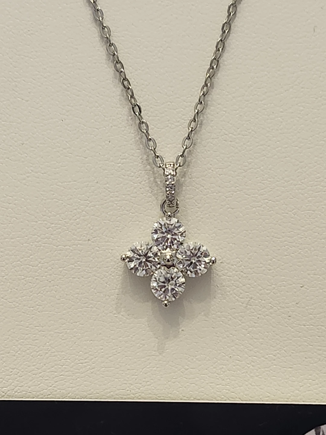 Moissanite Flower Pendant Necklace - photo 2