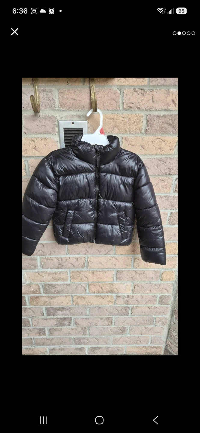 Old Navy Black Puffer Jacket Size 6-7 - photo 2
