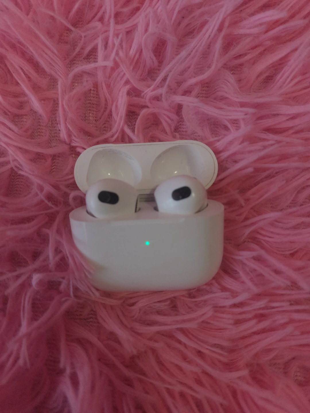 ♡. Apple AirPods 3rd Generation