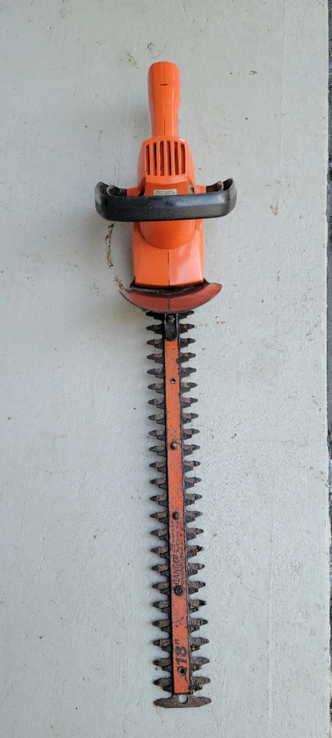 TOOLS: B&D Hedge Trimmers 17" & 18", Circular saws-$20 each - photo 3
