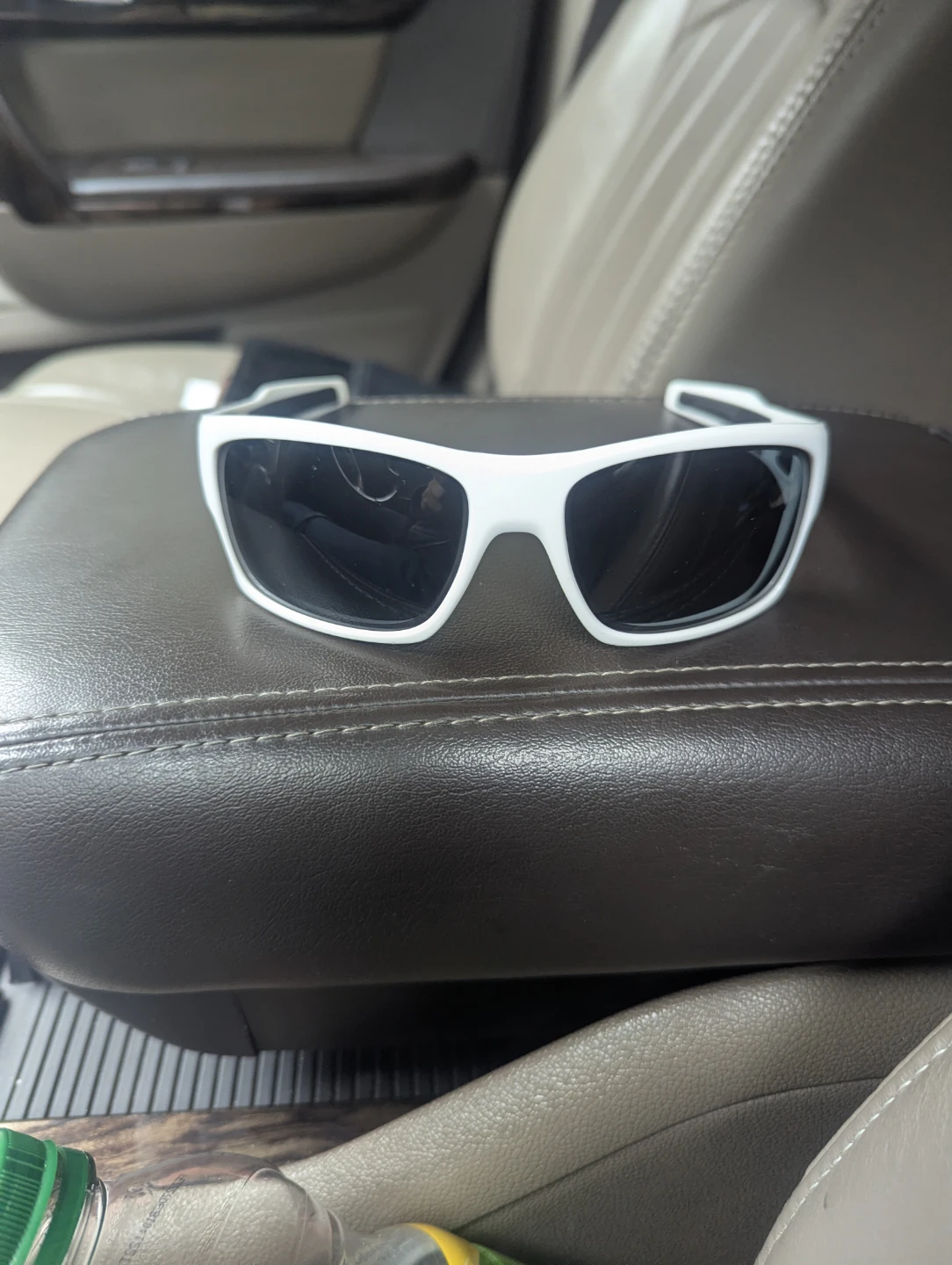 Oakley OO9263-04 Sunglasses