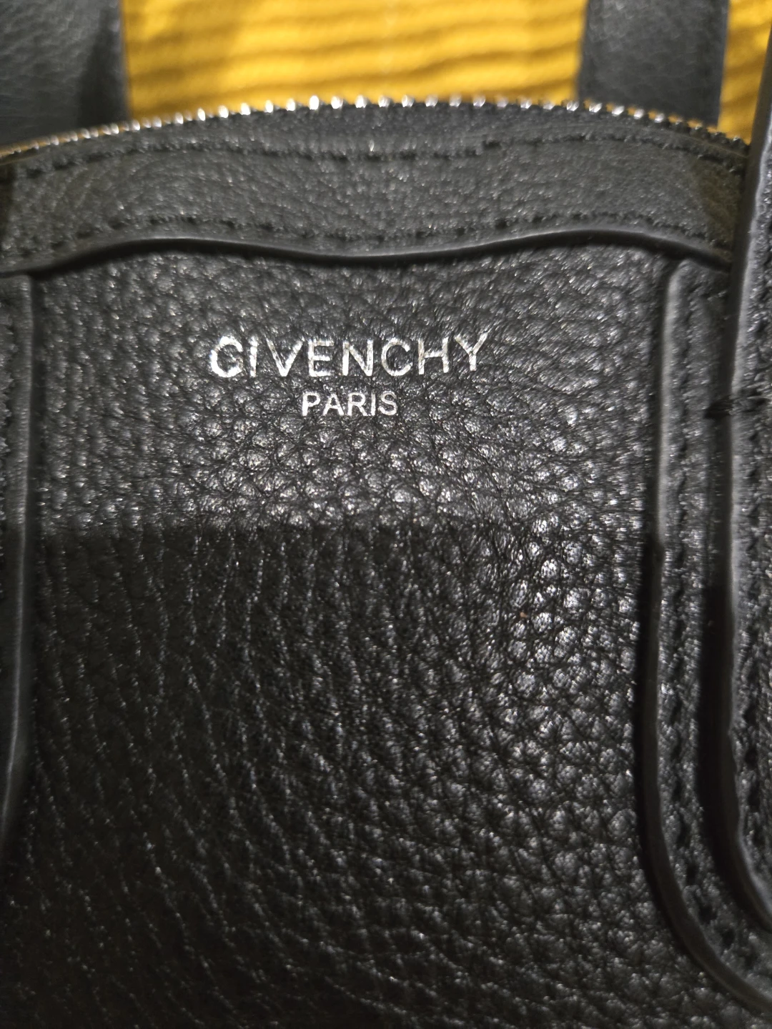 Givenchy Antigona Mini Bag - photo 3