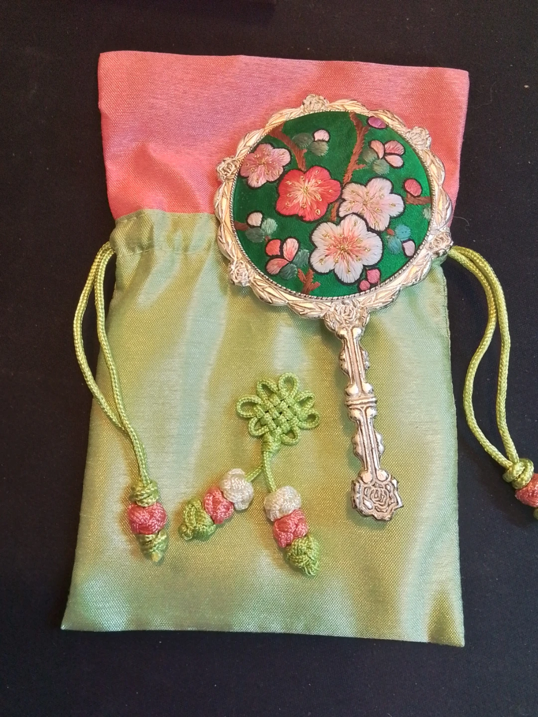 Korean Traditional Embroidered Hand Mirror - photo 2