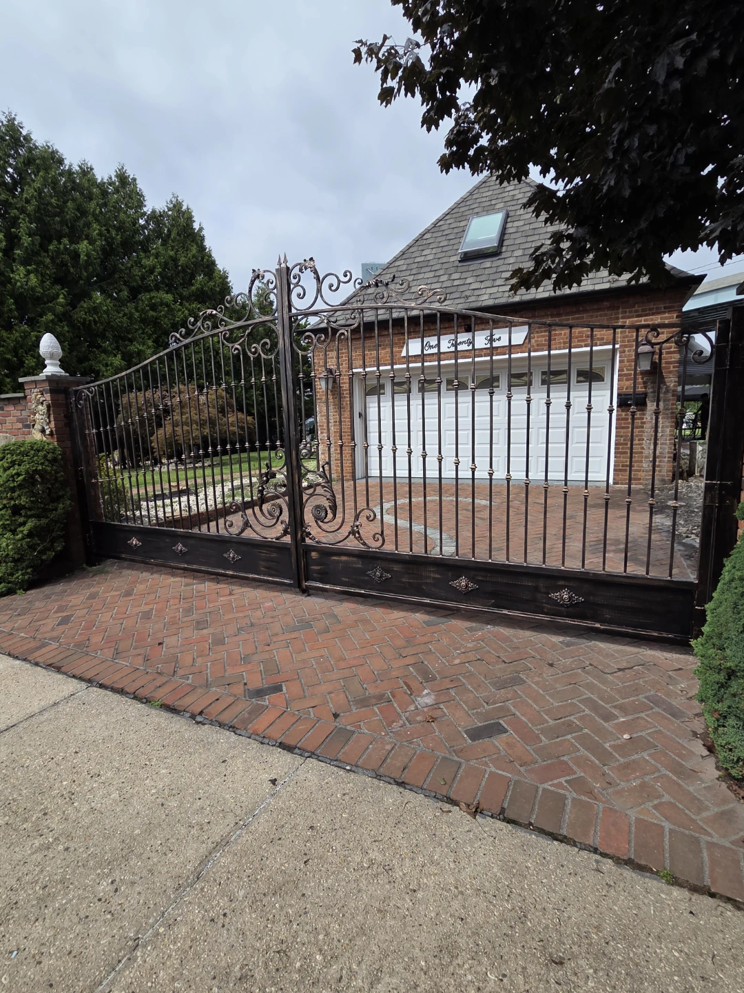 Custom made ironworks text for free estimates - photo 5