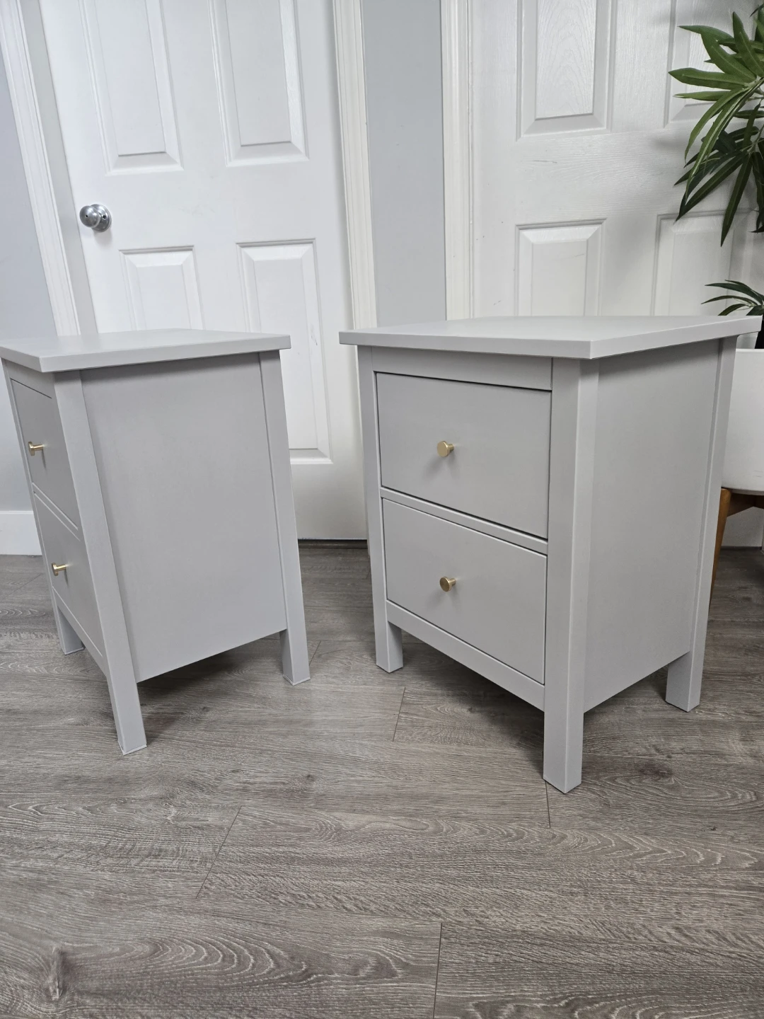 2 newly refinished solid wood nightstands - photo 2