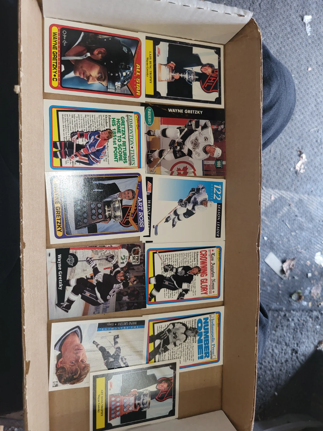 Wayne Gretzky Hockey Cards Lot