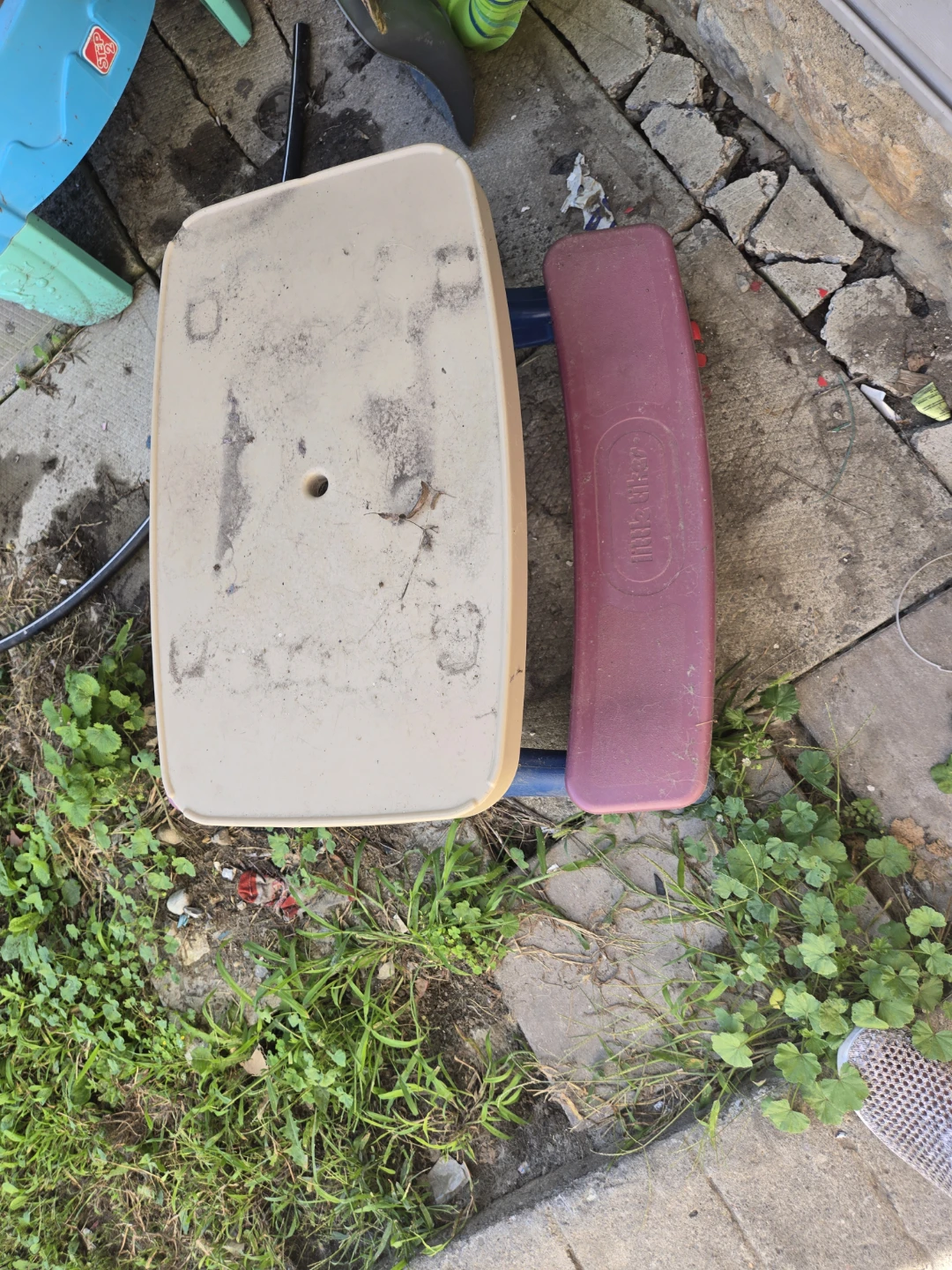kids little tikes, picnic table. $20 - photo 2