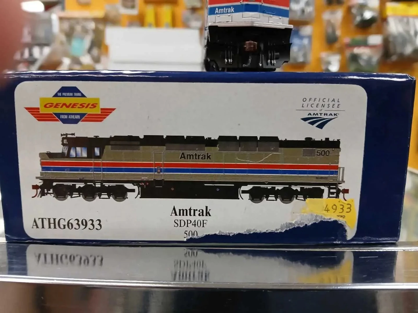 Amtrak SDP40F Locomotive Model Train - photo 4