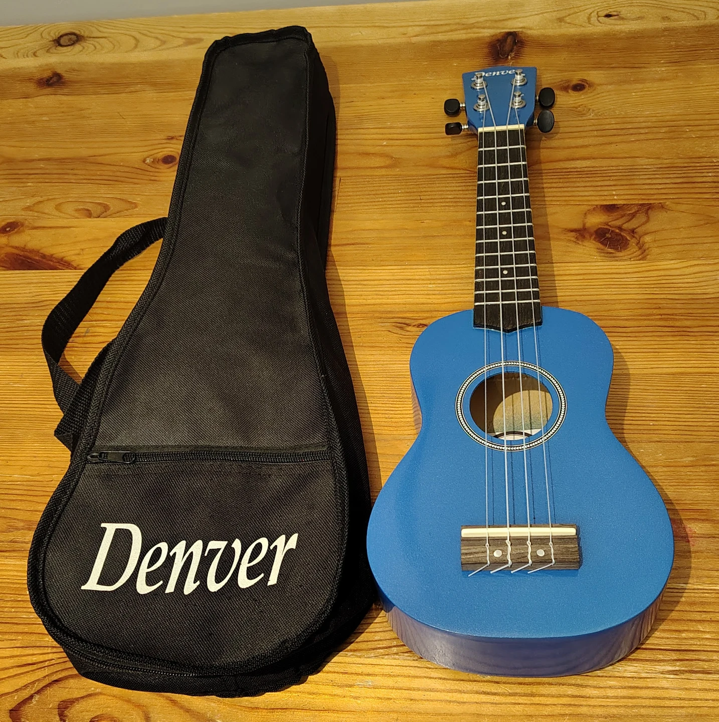 Denver Soprano Ukulele with Case