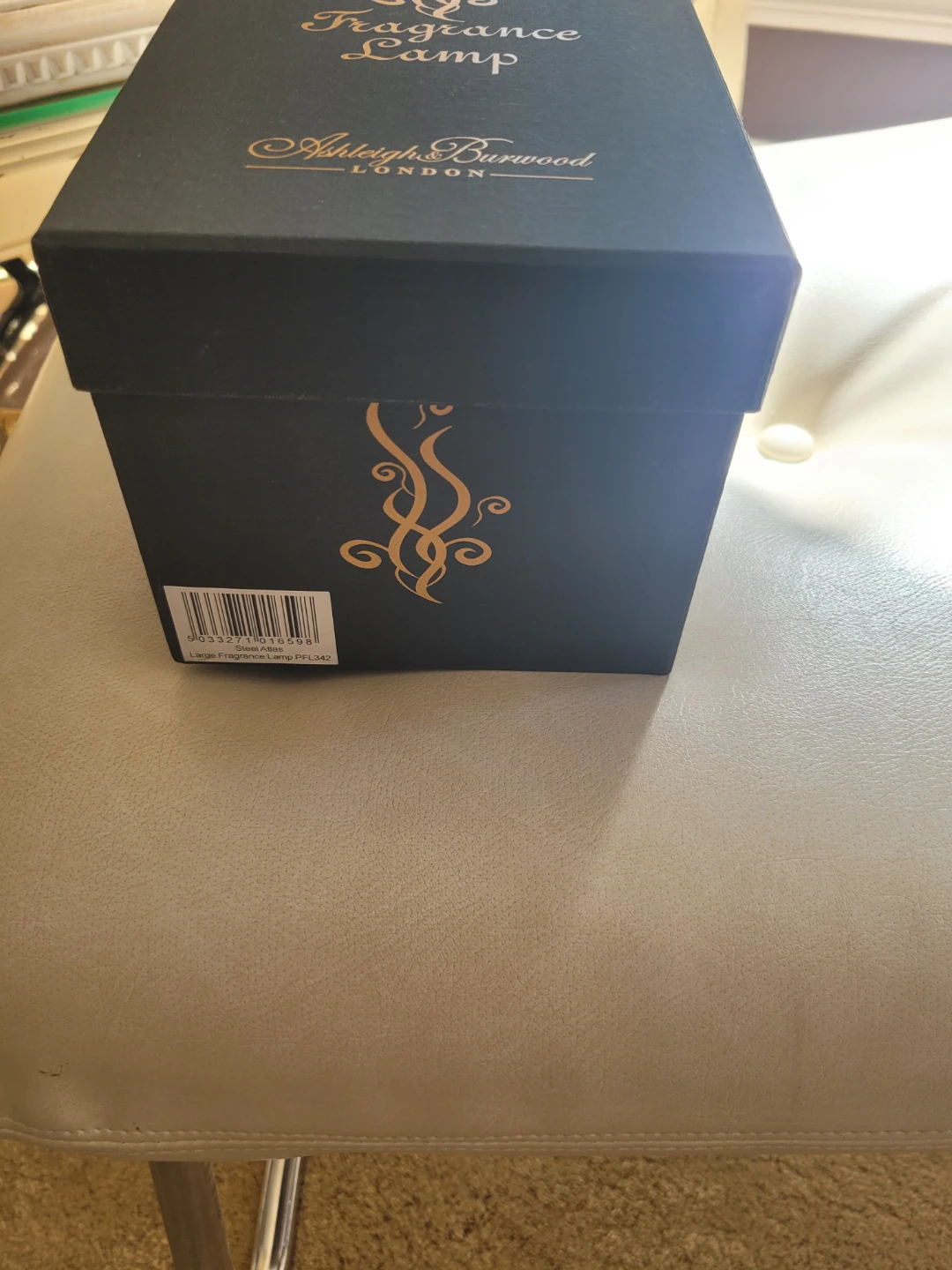 New in Box Ashleigh & Burwood Large Fragrance Lamp - photo 3