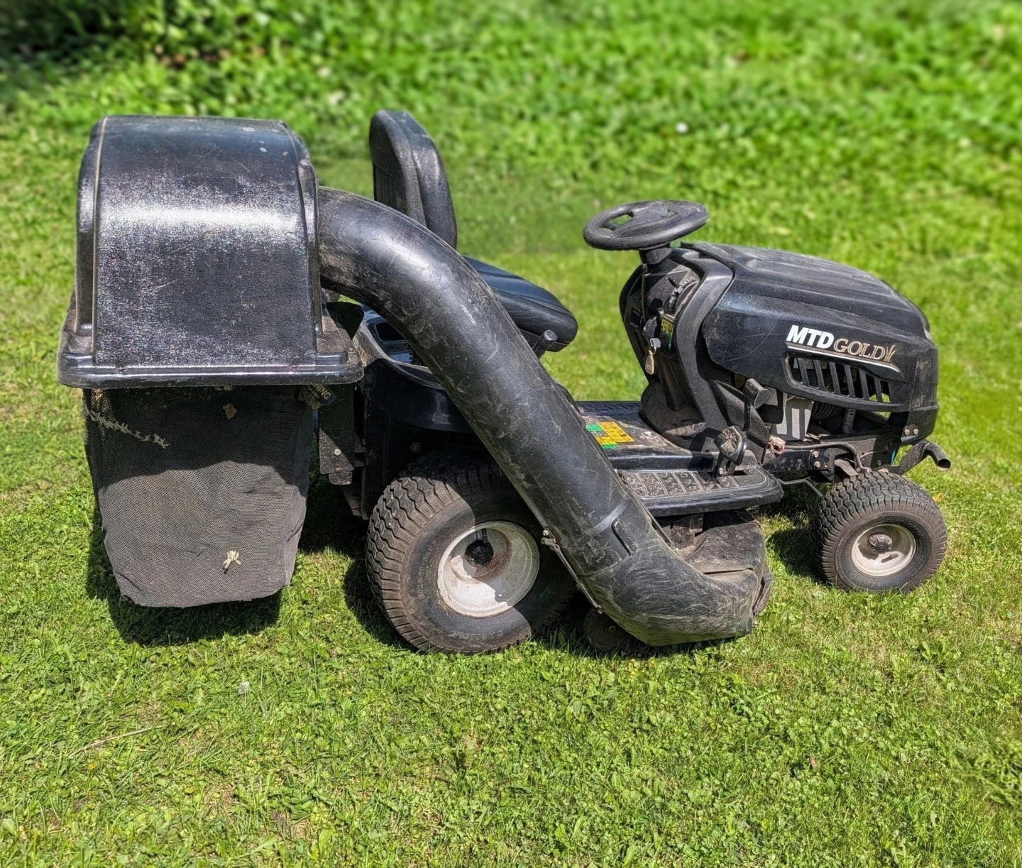 MTD Gold 42-inch Lawn Tractor - photo 3