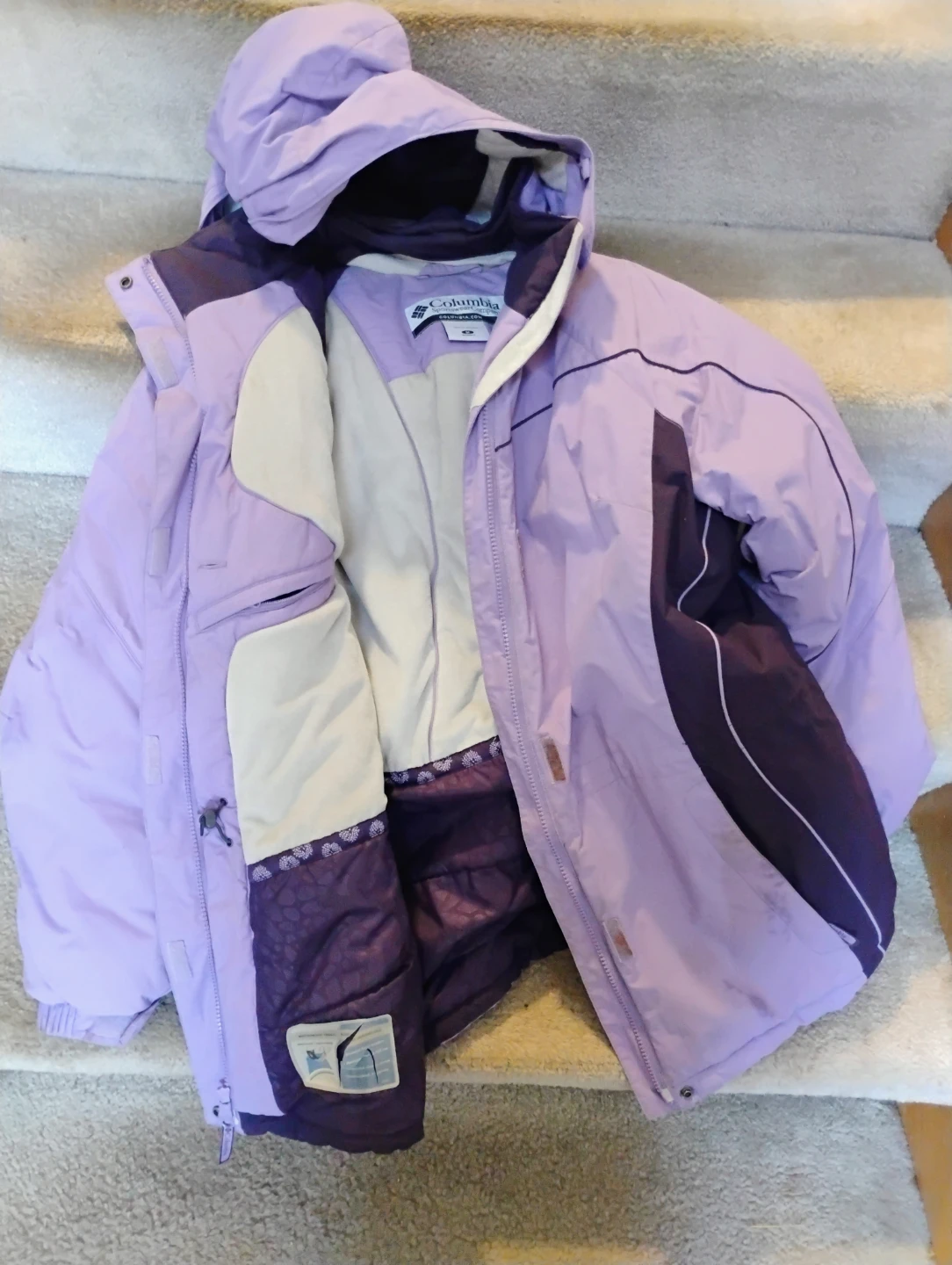 Columbia Women's Winter Jacket, Size Medium - photo 2