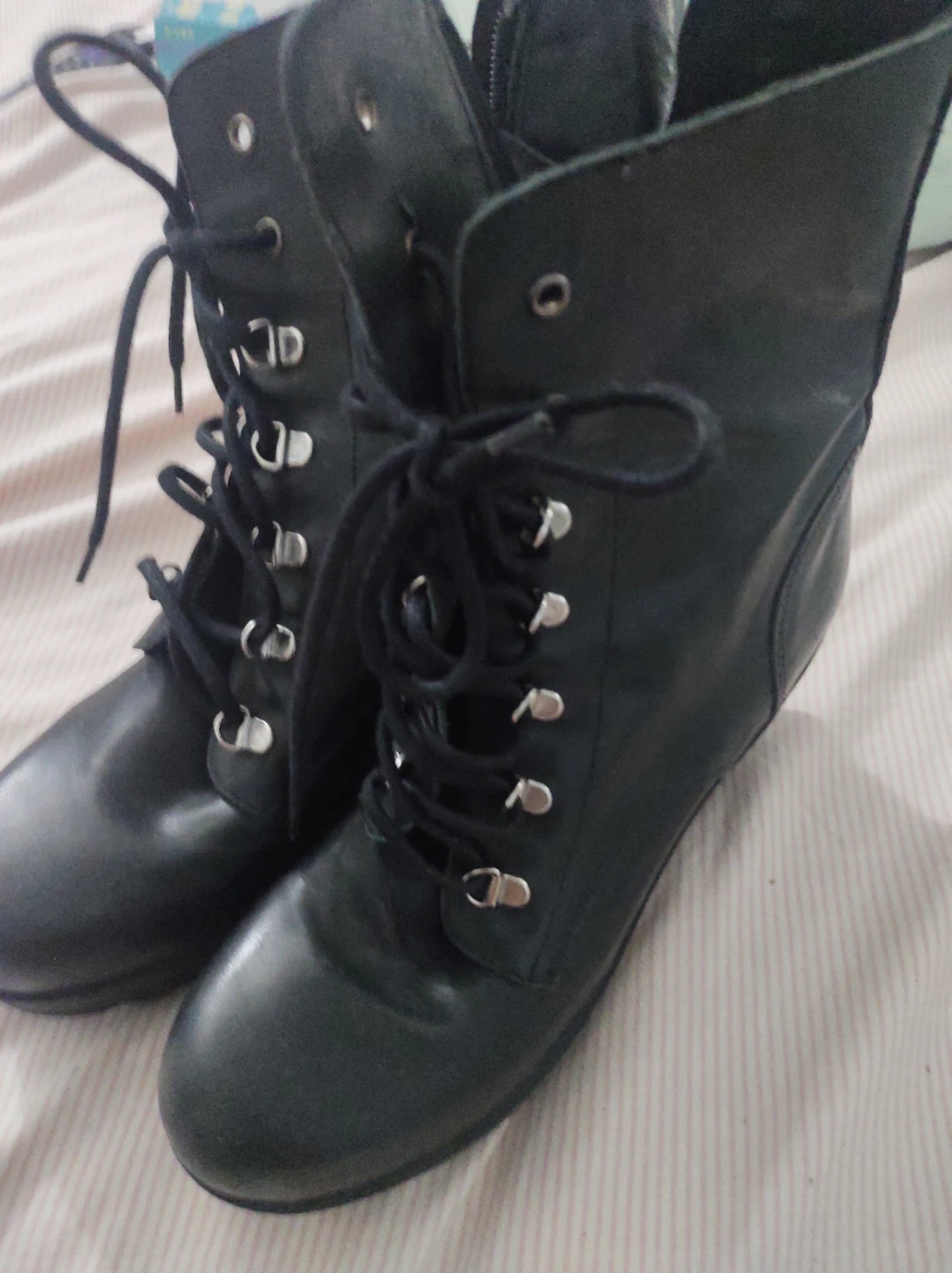 Black Lace-Up Heeled Boots size 39 - photo 2