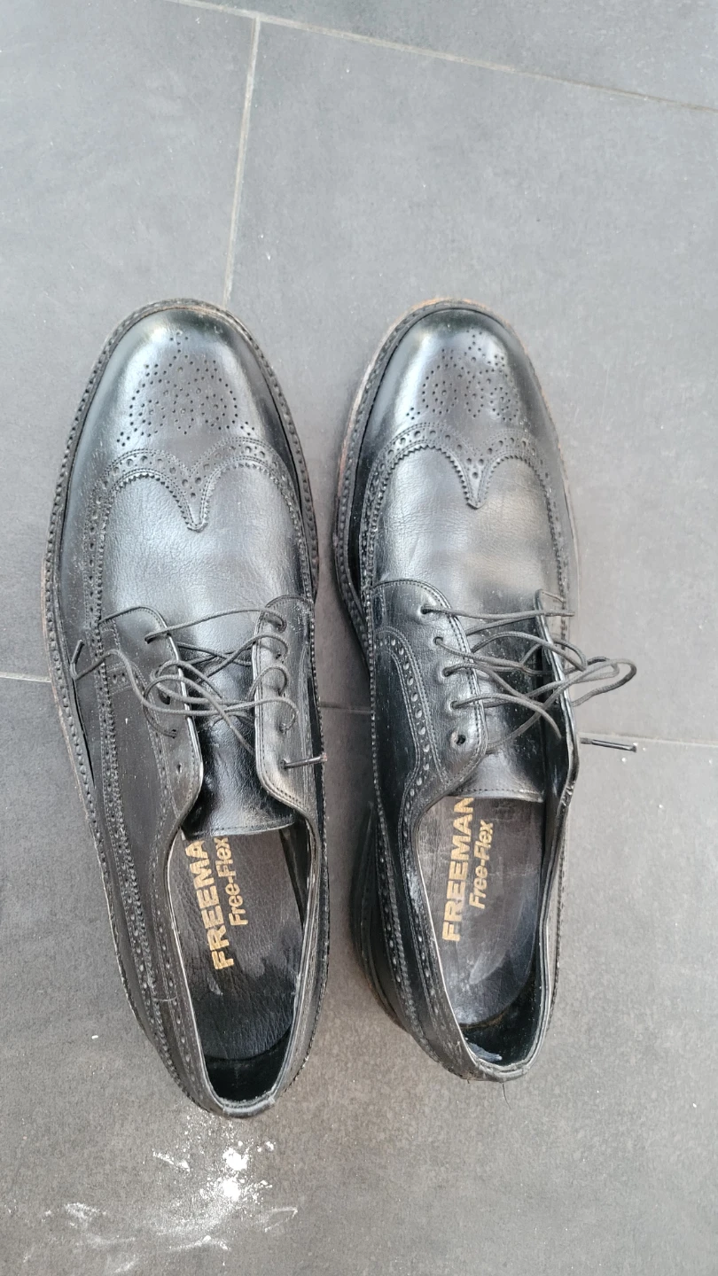 Freeman Free-Flex Wingtip Dress Shoes