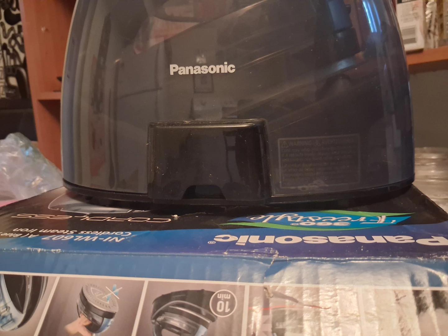 Panasonic 360 Freestyle Cordless Steam Iron NI-WL607 - photo 3