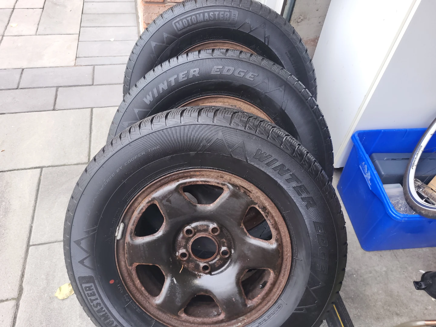 Motomaster Winter Edge Tires on Rims - photo 3