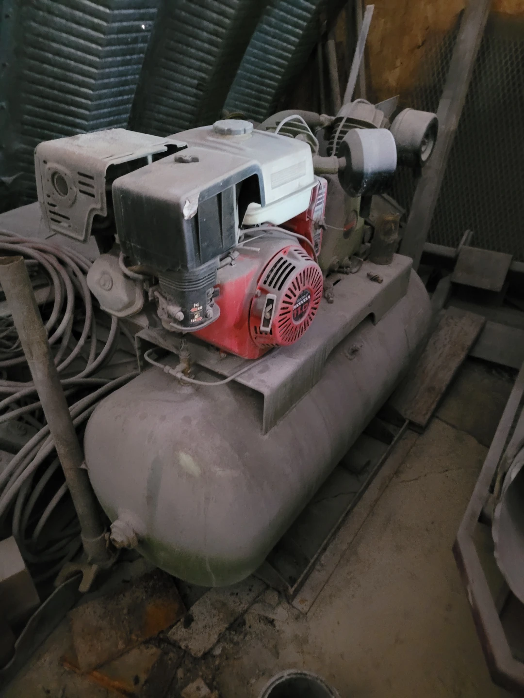 Honda GX340 Gas-Powered Air Compressor - photo 2