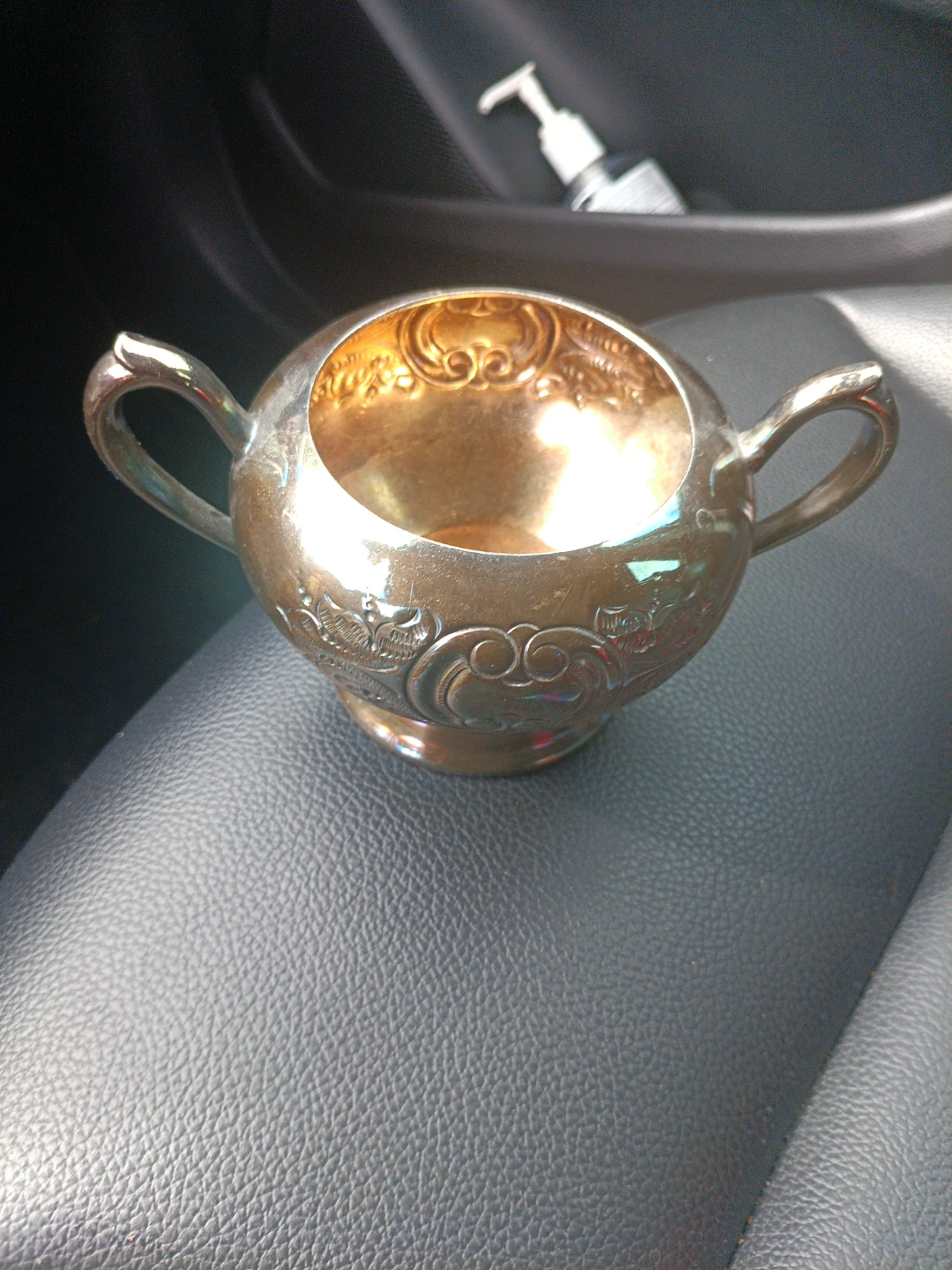 Wm. A. Rogers Hand Chased Sugar Bowl - photo 3