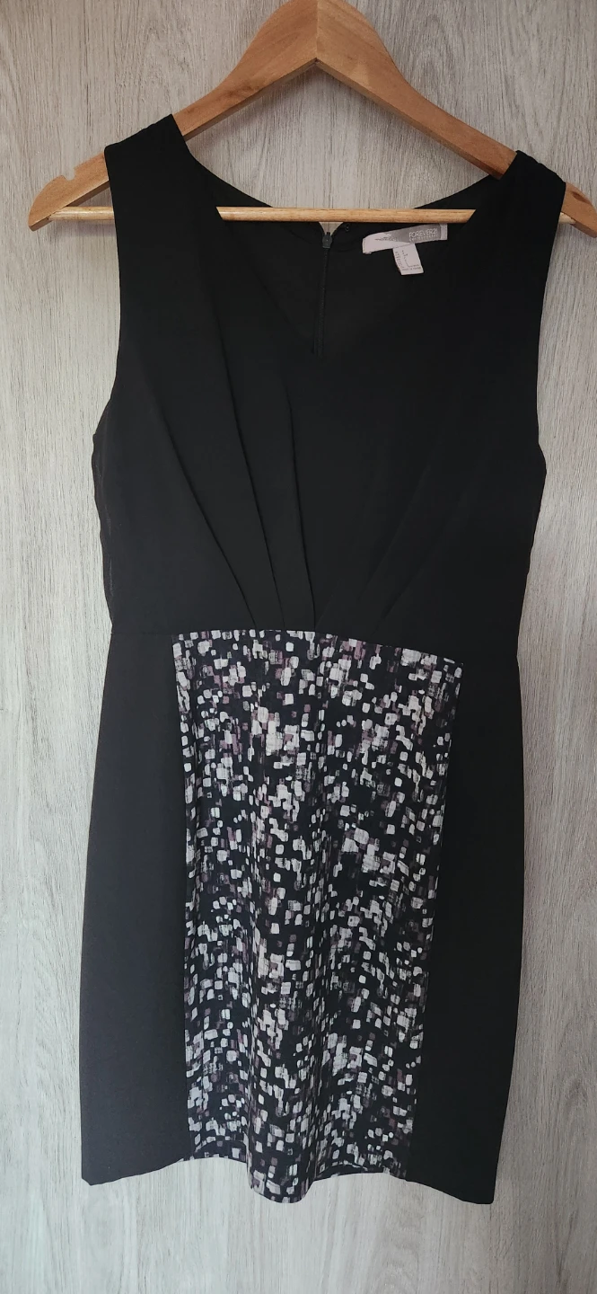 Forever 21 Black Sheath Dress with Geometric Panel - photo 3
