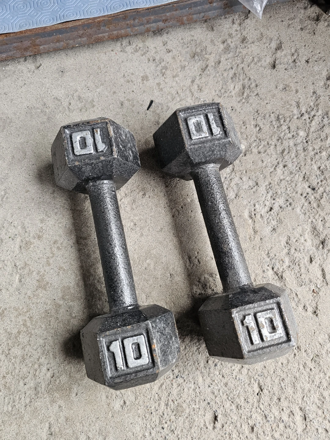 Pair of 10lb Cast Iron Hex Dumbbells