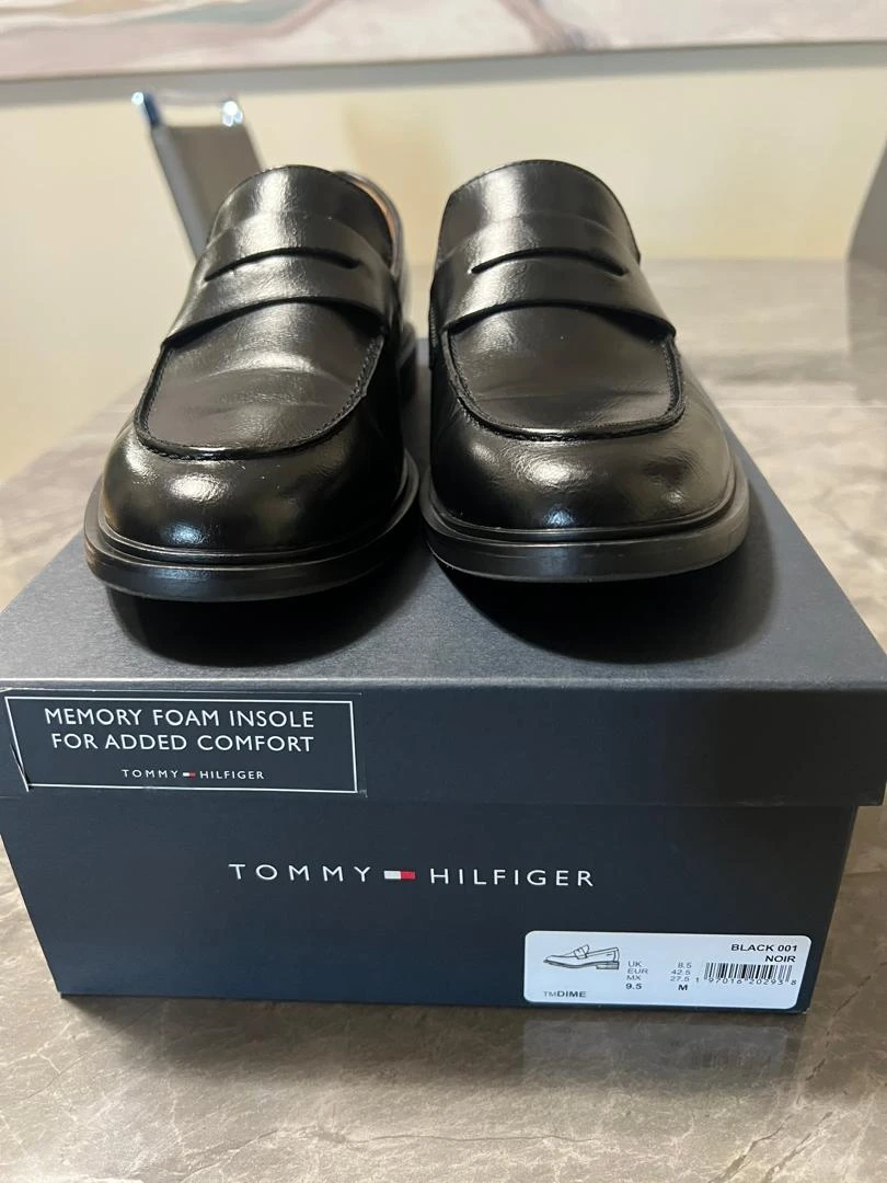 Tommy Hilfiger Black Loafers - Size 9.5 - photo 5
