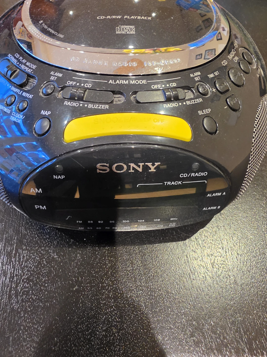 Sony ICF-CD822 CD Clock Radio - photo 2