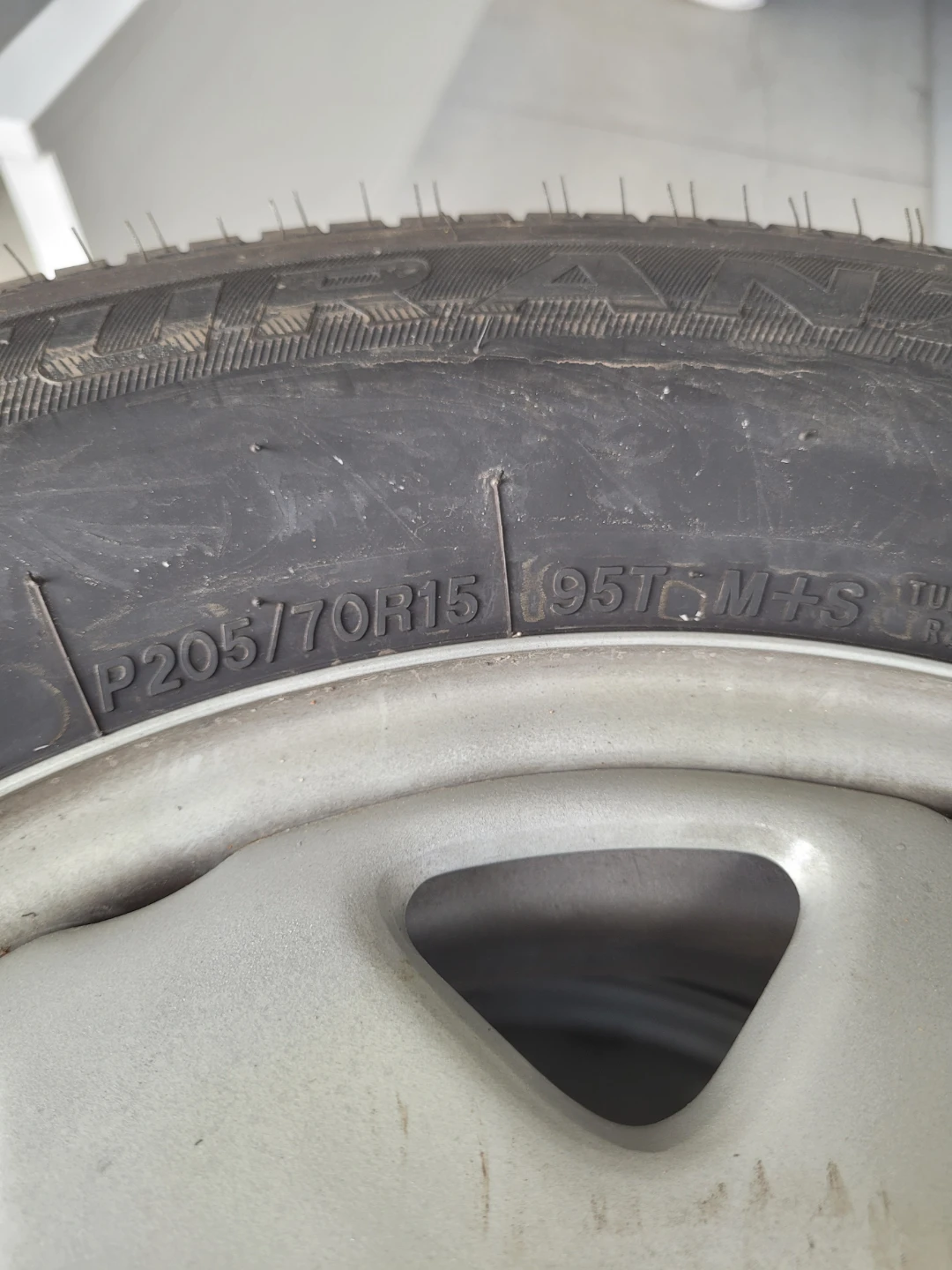 4 Wheels 205 70 15 - photo 2