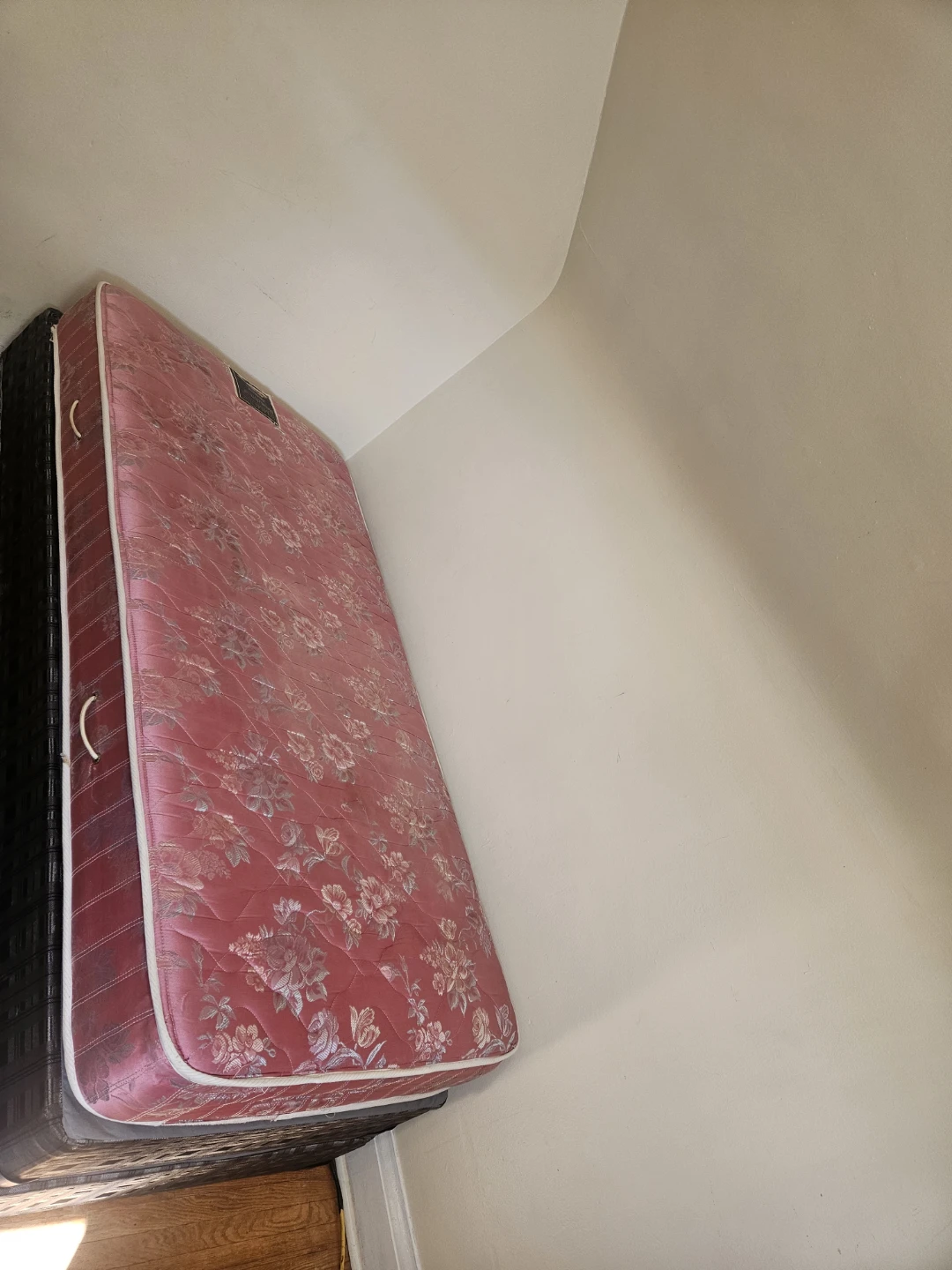 Single size mattress