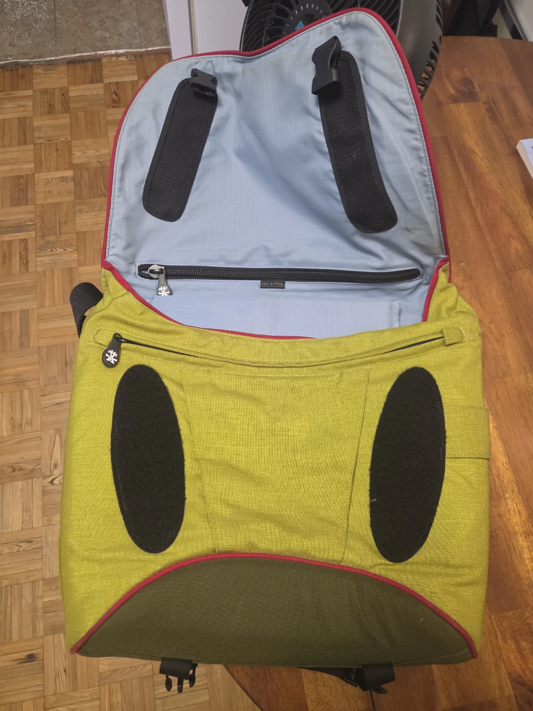 Crumpler Messenger Bag - photo 3