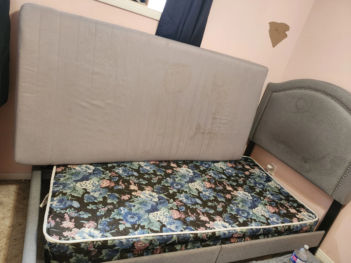 Used Floral Twin Mattress - photo 3