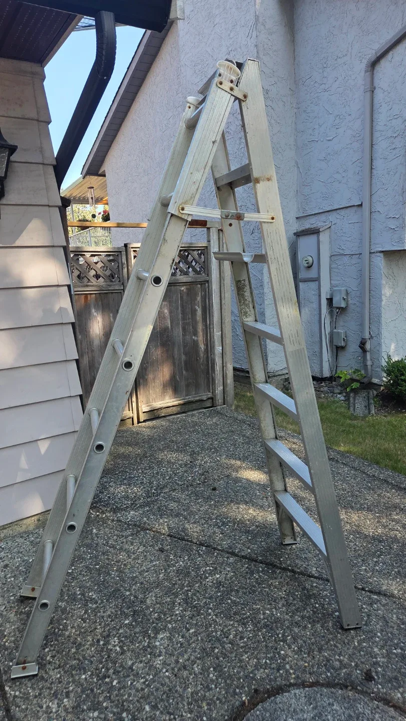 Aluminum Extension Ladder - 7' - 11' 6" - photo 2
