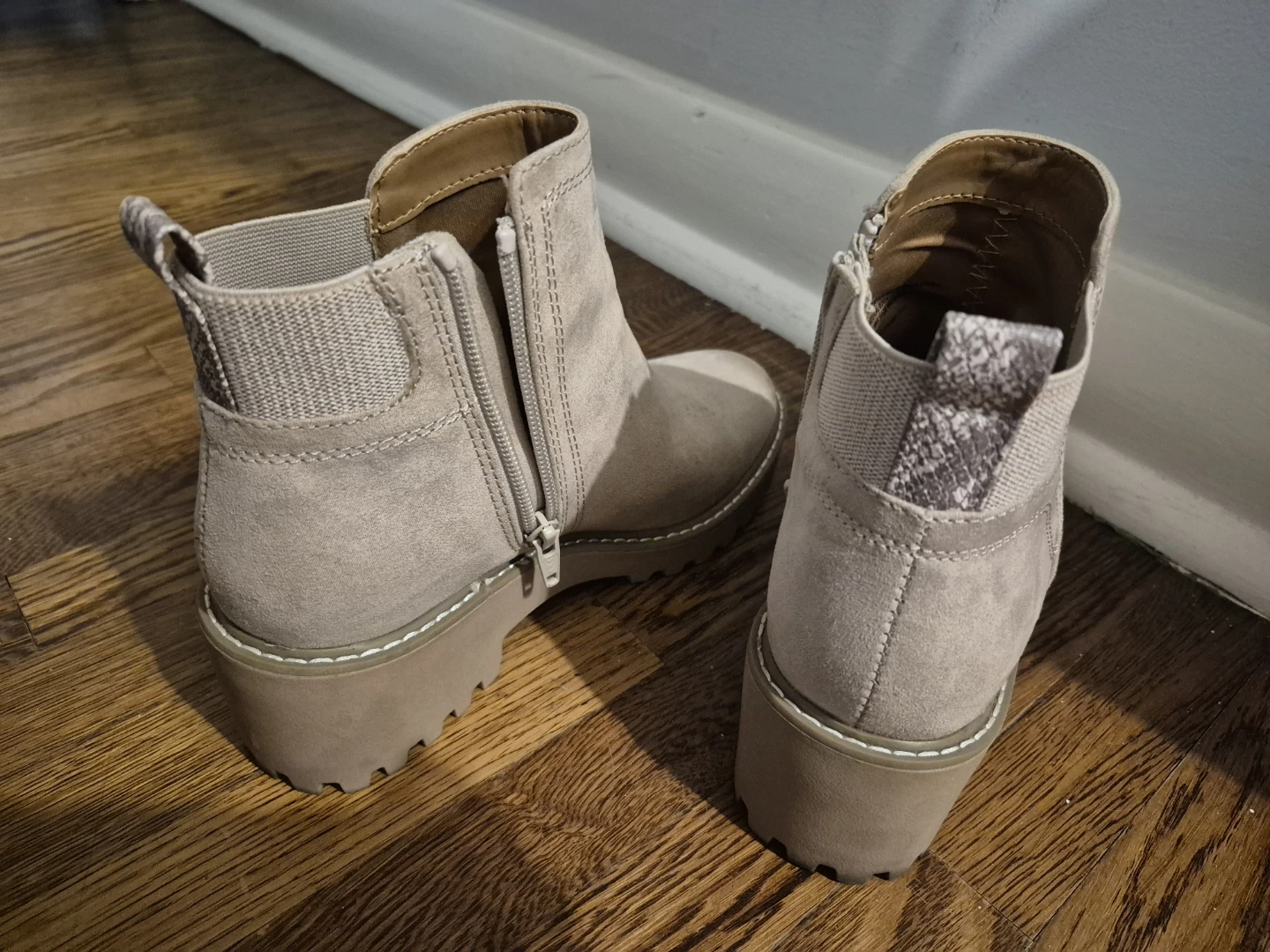 Beige Ankle Boots Size 6 - photo 3
