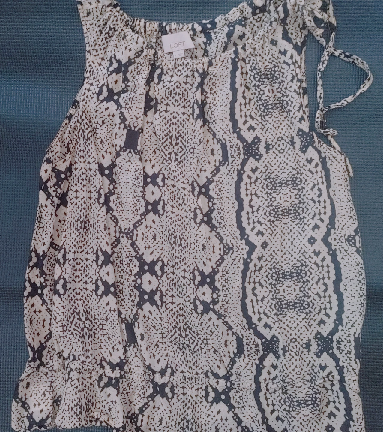 LOFT Sleeveless Patterned Top