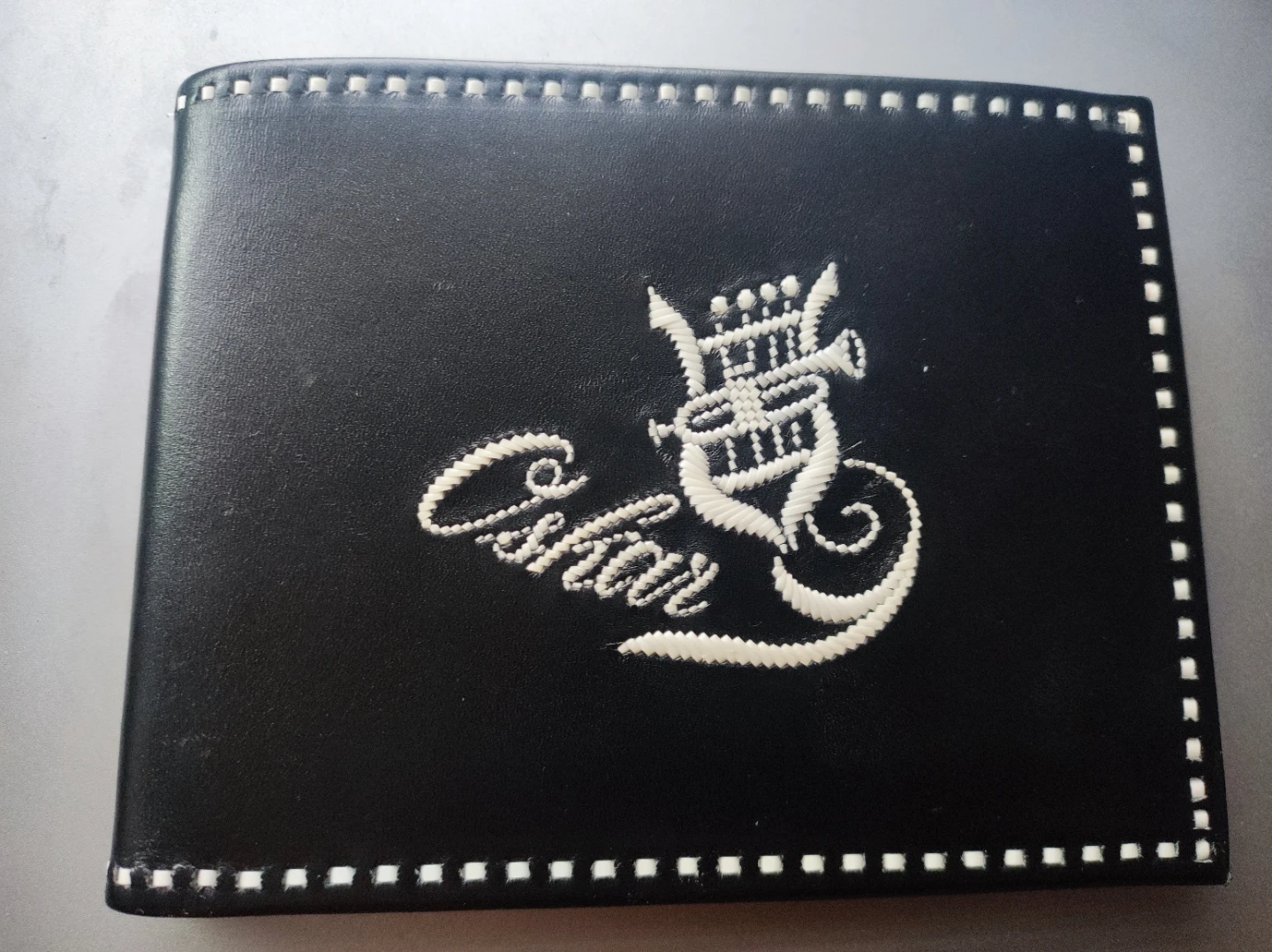 Feather Quill Embroidery Black Leather Wallet