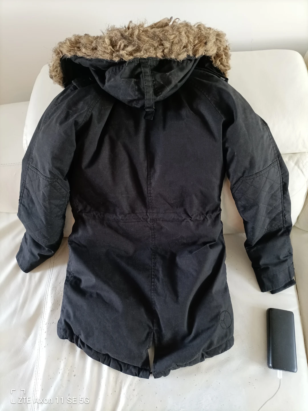 Community black parka with faux fur hood - photo 3
