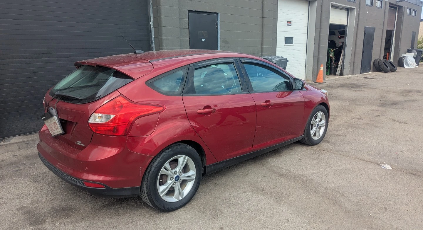 Ford Focus 2014 Se Hatchback - photo 3