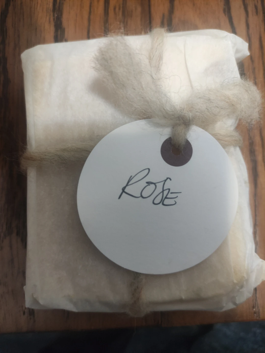 Rose scented bar soap (120 g) 🏈