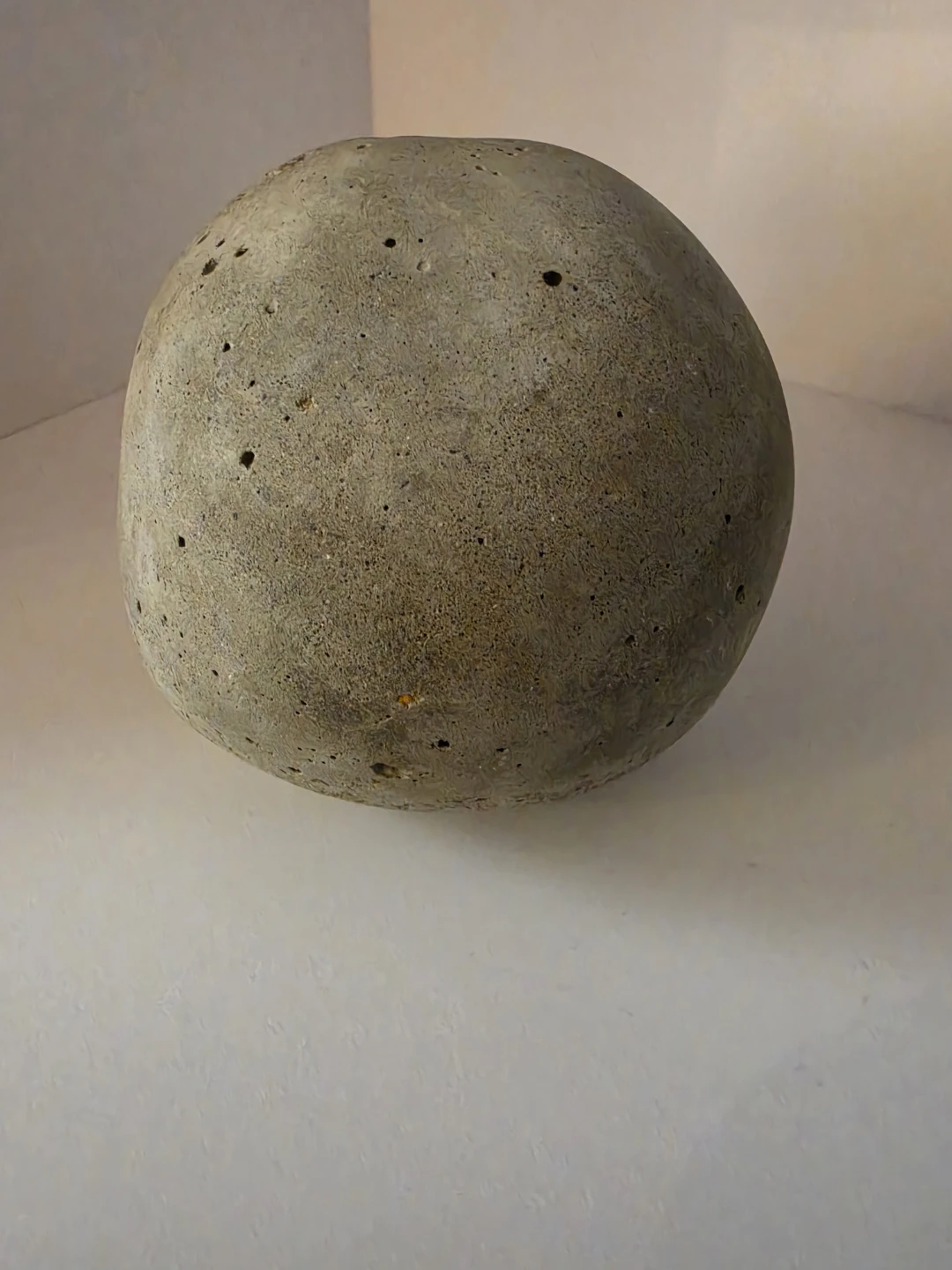 Decorative Concrete Skull Sculpture - photo 4
