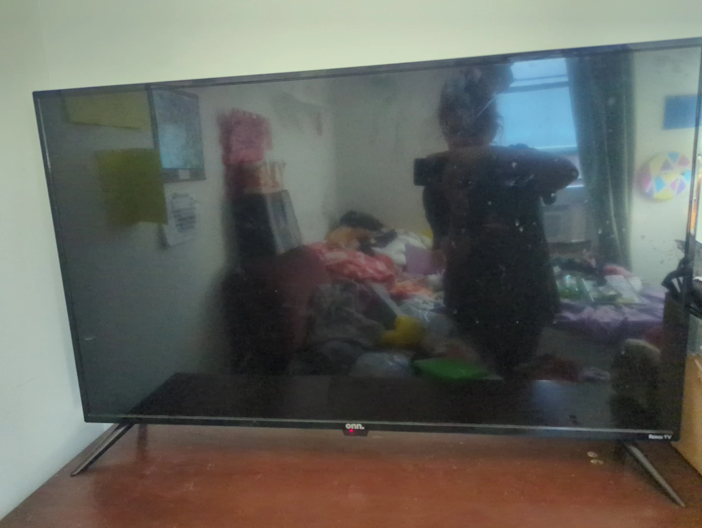 ONN Roku TV 40" - photo 3