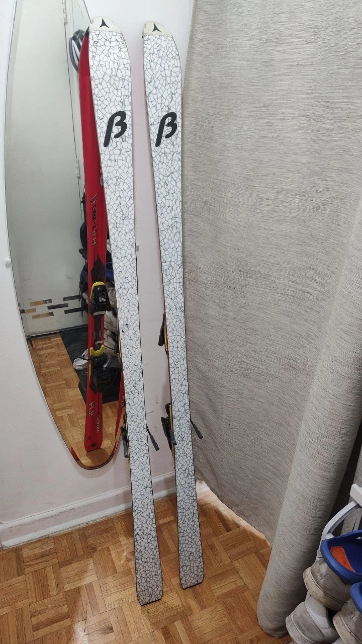 Atomic Beta Carv 9.14 Downhill Skis with Bindings  (71"inches) - photo 3