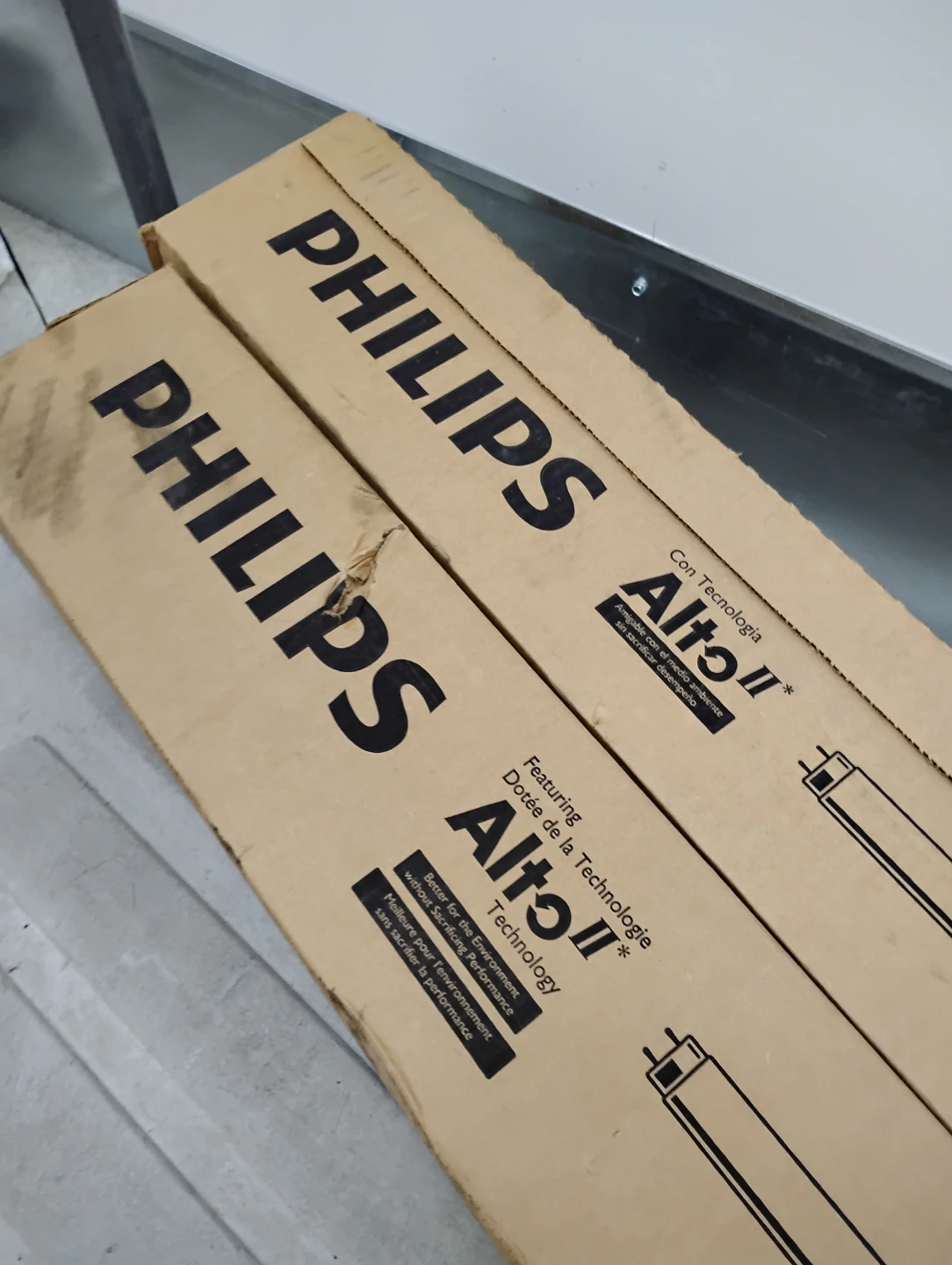 55 lamps Philips Alto II F32T8/TL841 Fluorescent Lamps - photo 2