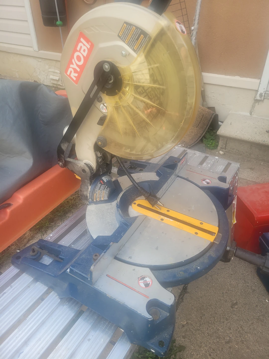 Ryobi Compound Miter Saw