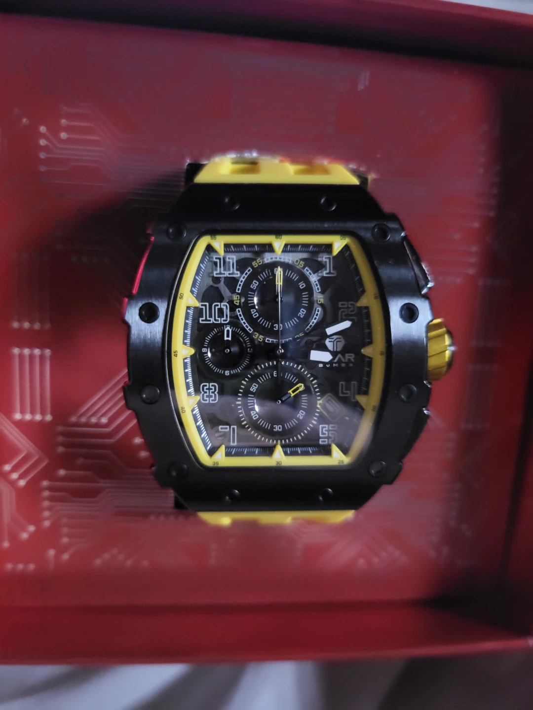 Tsar bomba sport watch