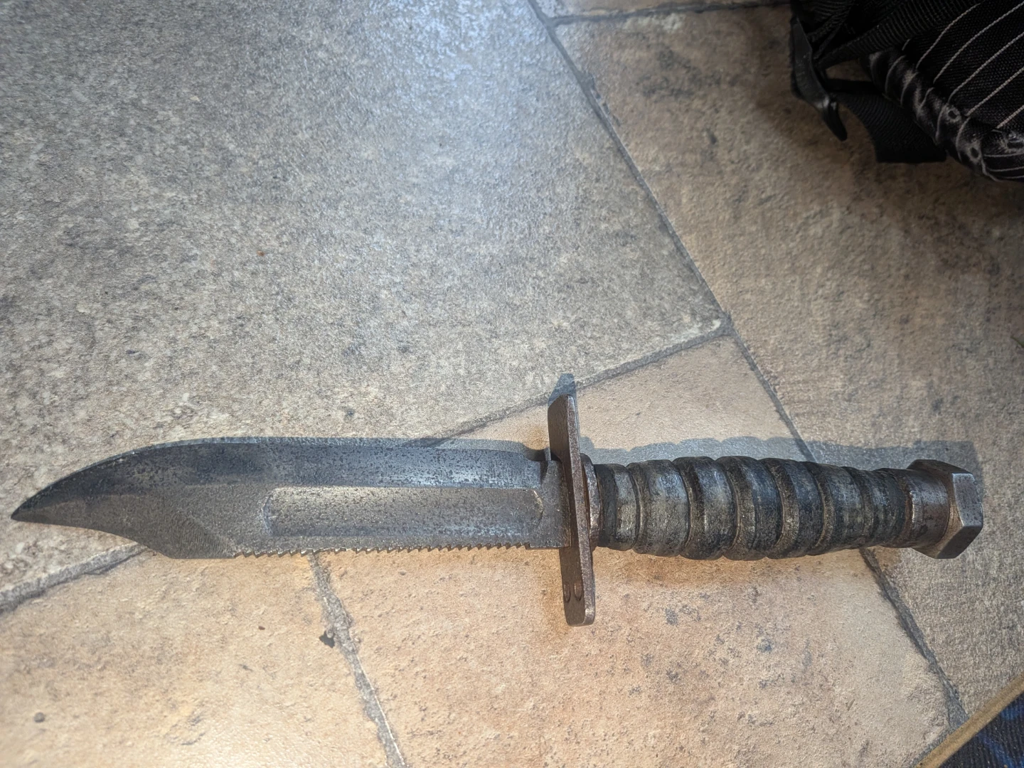 Military Style Survival Knife - photo 2