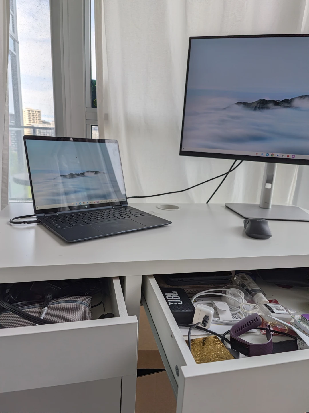IKEA MICKE desk - photo 2
